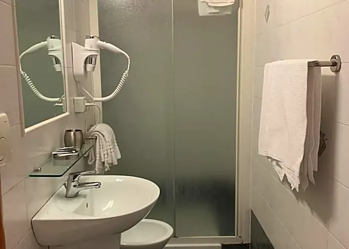 Eterna Oda ve Kahvaltı Roma